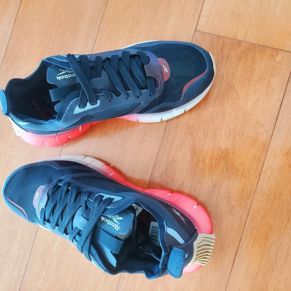 Women's Zig Kinetica Sneakers, 6.5